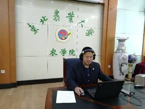 陈庆山院长主持《金陵讲堂》